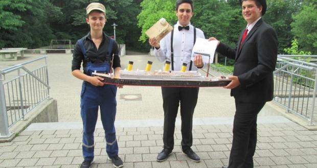 Titanic, Barbies, Bienen...